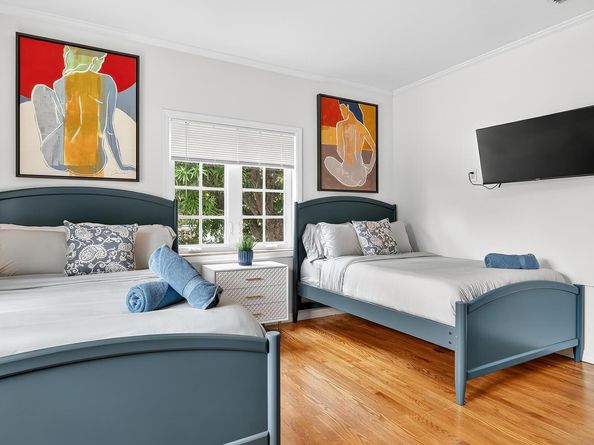 901 39th Court, West Palm Beach FL 33407