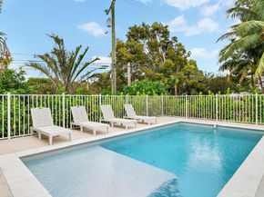 901 39th Court, West Palm Beach FL 33407