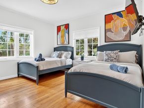 901 39th Court, West Palm Beach FL 33407