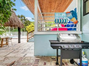 901 39th Court, West Palm Beach FL 33407