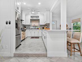 901 39th Court, West Palm Beach FL 33407