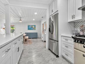 901 39th Court, West Palm Beach FL 33407