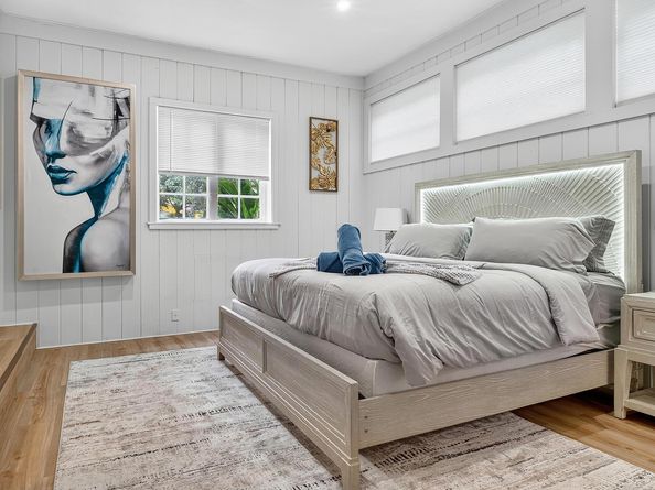 901 39th Court, West Palm Beach FL 33407