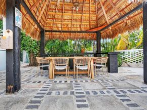 901 39th Court, West Palm Beach FL 33407