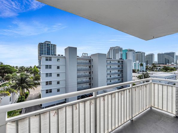 720 Orton Ave 505, Fort Lauderdale FL 33304
