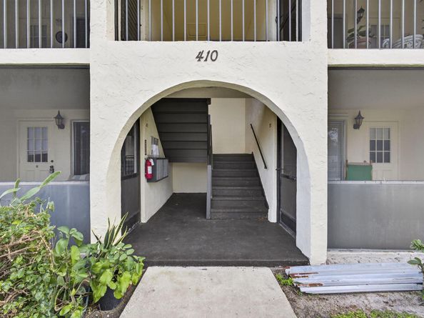 5960 Whispering Pine Way A2, Greenacres FL 33463