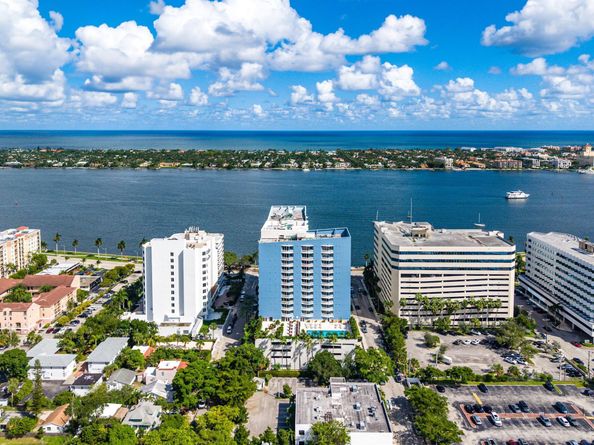 1551 N Flagler Drive 1012, West Palm Beach FL 33401
