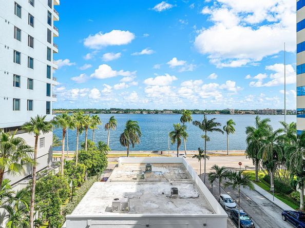 1551 N Flagler Drive 1012, West Palm Beach FL 33401