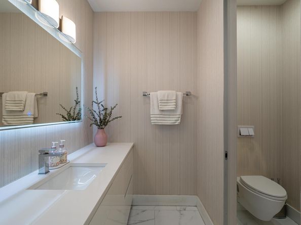 20 Isle Of Venice Dr PH2, Fort Lauderdale FL 33301