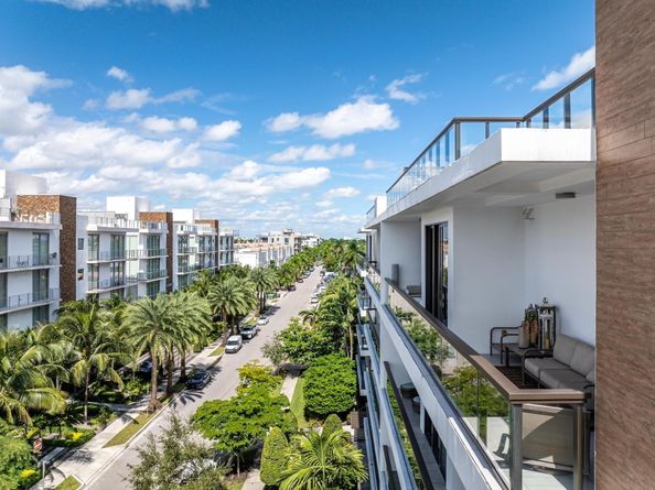 20 Isle Of Venice Dr PH2, Fort Lauderdale FL 33301