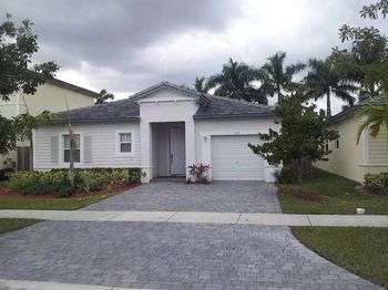 140 NE 28th Terrace