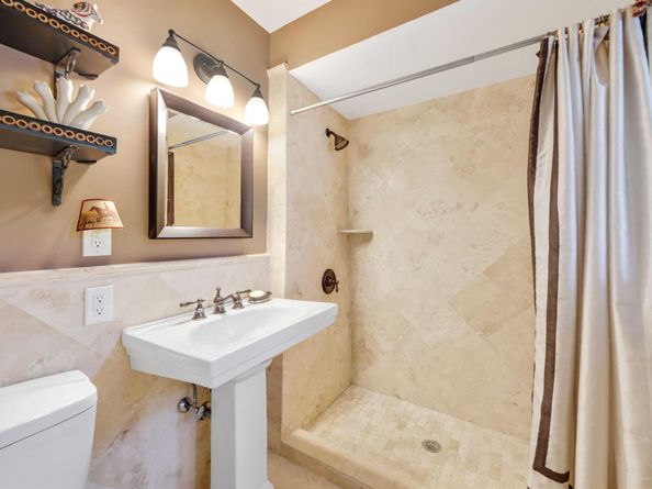 36 Country Road, Village Of Golf FL 33436