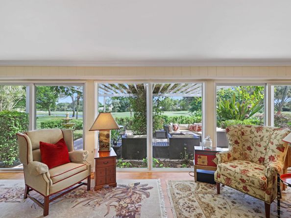 36 Country Road, Village Of Golf FL 33436