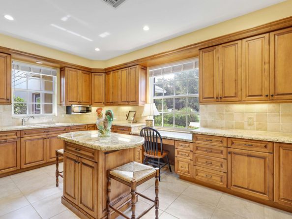 36 Country Road, Village Of Golf FL 33436