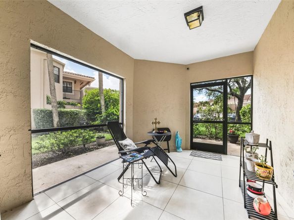 6606 Villa Sonrisa Dr 910, Boca Raton FL 33433