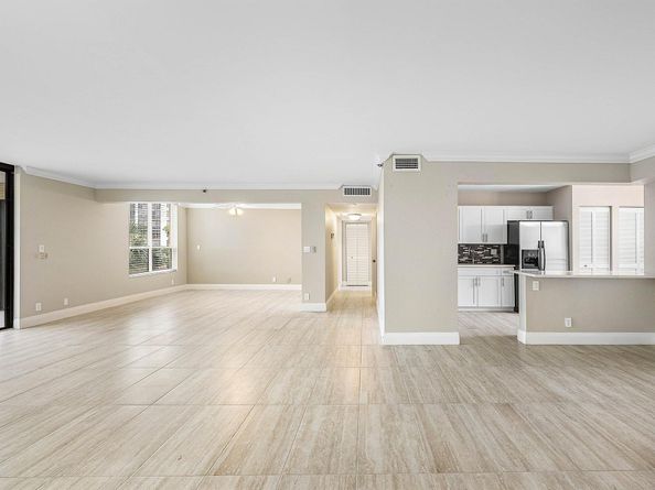 7580 Regency Lake Drive 402, Boca Raton FL 33433