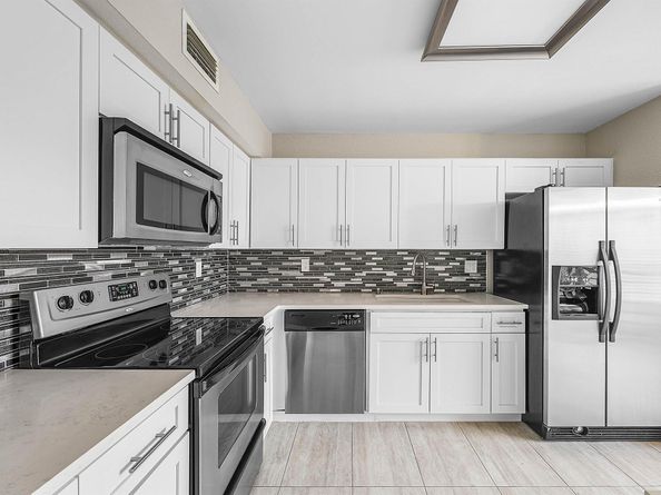 7580 Regency Lake Drive 402, Boca Raton FL 33433
