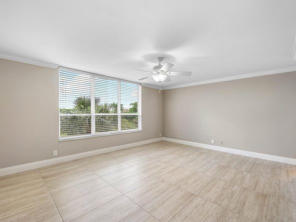 7580 Regency Lake Drive 402, Boca Raton FL 33433