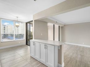 7580 Regency Lake Drive 402, Boca Raton FL 33433