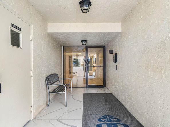 7580 Regency Lake Drive 402, Boca Raton FL 33433