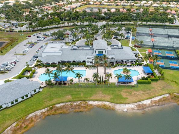 8055 Duomo Circle, Boynton Beach FL 33472