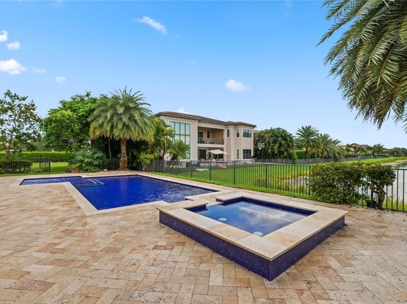 11000 Watercrest Cir, Parkland FL 33076