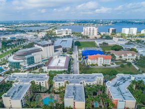 630 S Sapodilla Avenue 102, West Palm Beach FL 33401