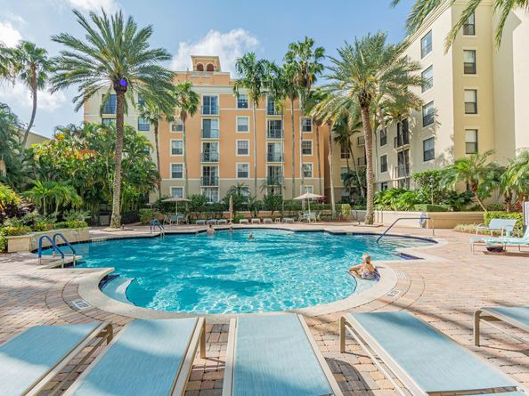 630 S Sapodilla Avenue 102, West Palm Beach FL 33401