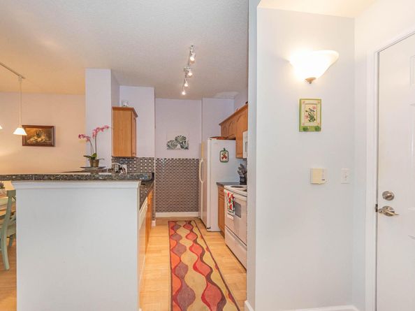 630 S Sapodilla Avenue 102, West Palm Beach FL 33401