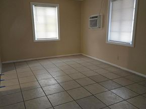 595 W 3rd Street, Riviera Beach FL 33404