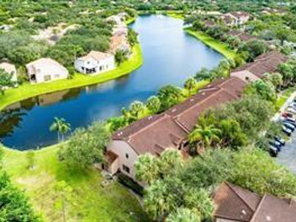 10761 NW 14th St 281, Plantation FL 33322
