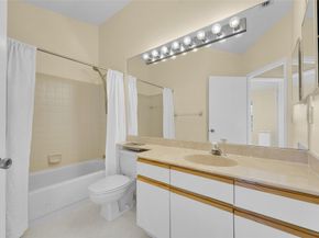 10761 NW 14th St 281, Plantation FL 33322