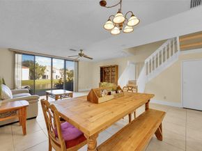 10761 NW 14th St 281, Plantation FL 33322