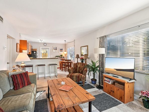 1424 Holly Heights Dr 1, Fort Lauderdale FL 33304