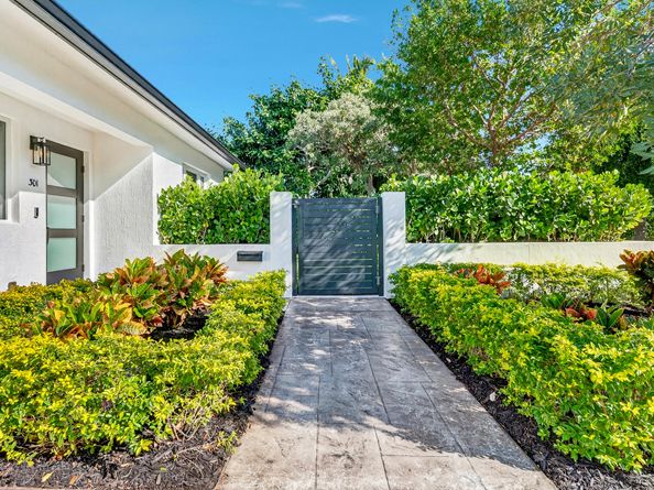 301 Pilgrim Road, West Palm Beach FL 33405