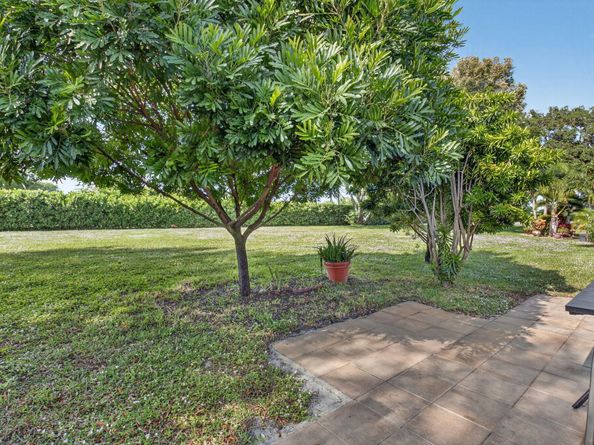 1390 High Point Way SW D, Delray Beach FL 33445
