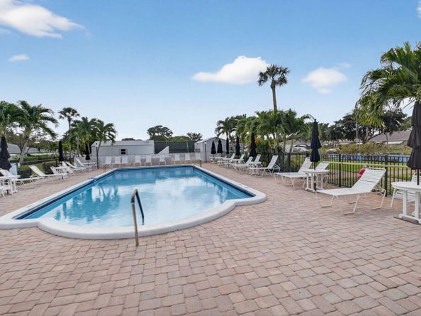 1390 High Point Way SW D, Delray Beach FL 33445