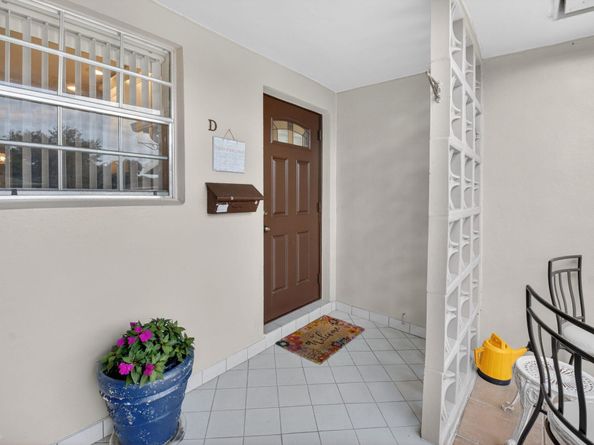 1390 High Point Way SW D, Delray Beach FL 33445