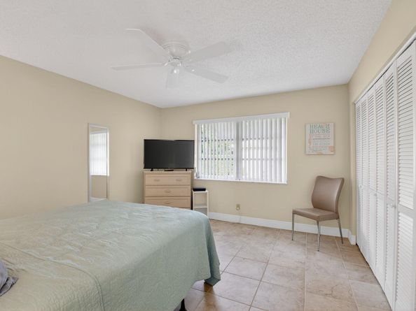 1390 High Point Way SW D, Delray Beach FL 33445