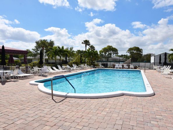 1390 High Point Way SW D, Delray Beach FL 33445