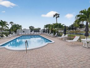 1390 High Point Way SW D, Delray Beach FL 33445