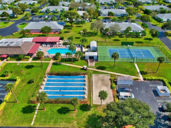1390 High Point Way SW D, Delray Beach FL 33445