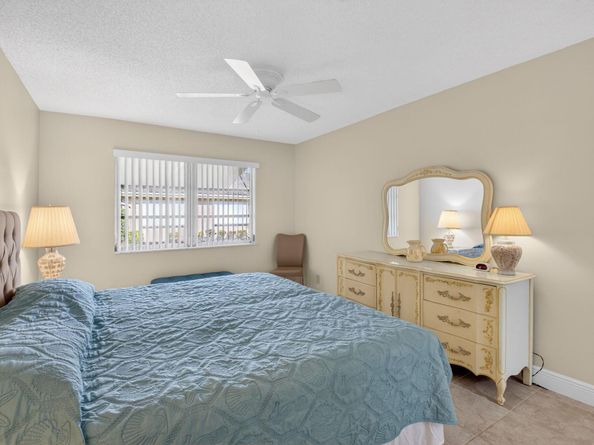 1390 High Point Way SW D, Delray Beach FL 33445