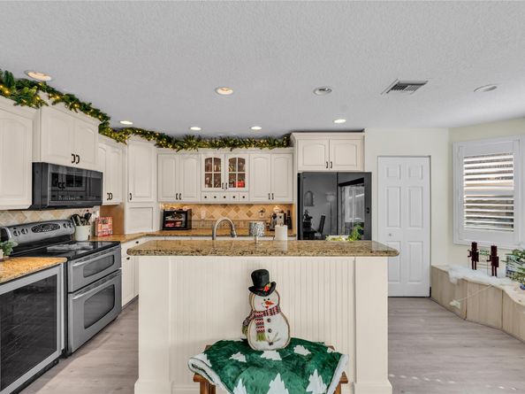 6840 NW 26th St, Margate FL 33063