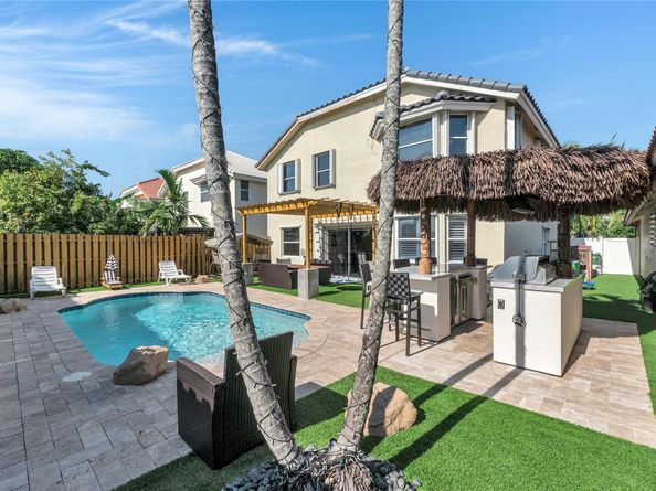 6840 NW 26th St, Margate FL 33063