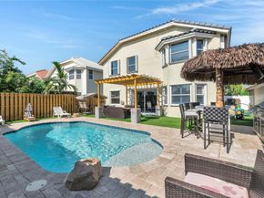 6840 NW 26th St, Margate FL 33063