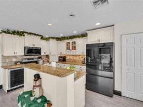 6840 NW 26th St, Margate FL 33063