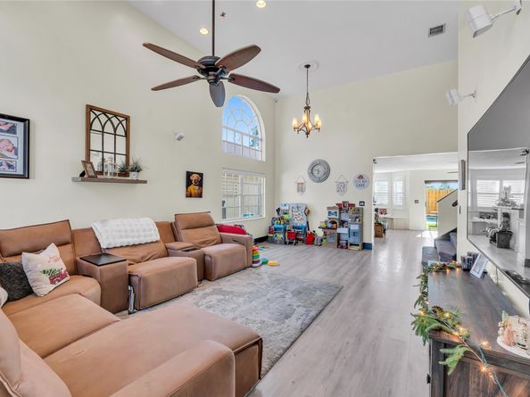 6840 NW 26th St, Margate FL 33063