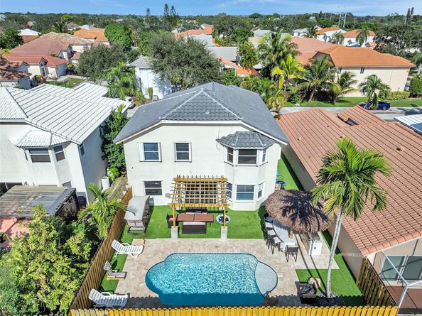 6840 NW 26th St, Margate FL 33063