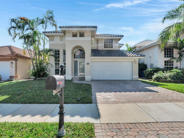 6840 NW 26th St, Margate FL 33063